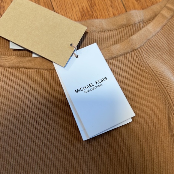 Michael Kors off shoulder Top - Picture 9 of 9